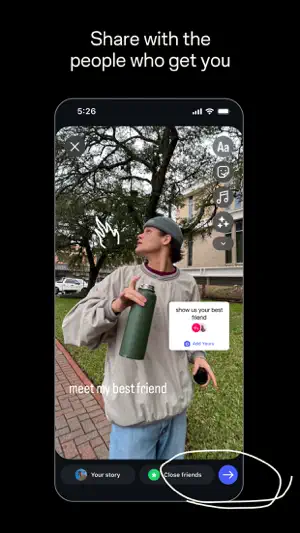 Story composer with a text caption and a Close friends sharing button